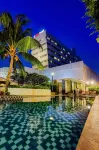 D'Primahotel Tangerang - Pools