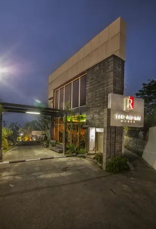 Rizen Premiere Hotel