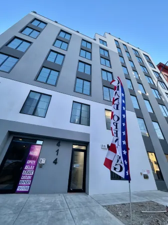 ROSE HOTEL BRONX Отели рядом с достопримечательностью «Зоопарк Бронкса»