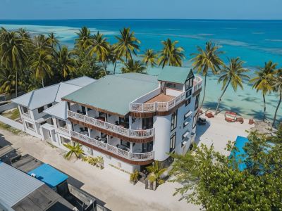 Heron Beach Hotel Dhiffushi