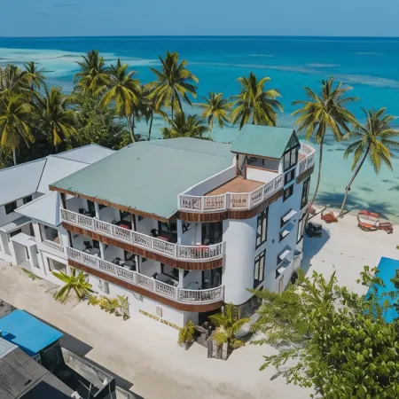 Heron Beach Hotel Dhiffushi
