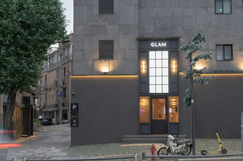 Glam Hotel - Inns