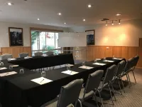 Nagambie Motor Inn and Conference Centre - parking