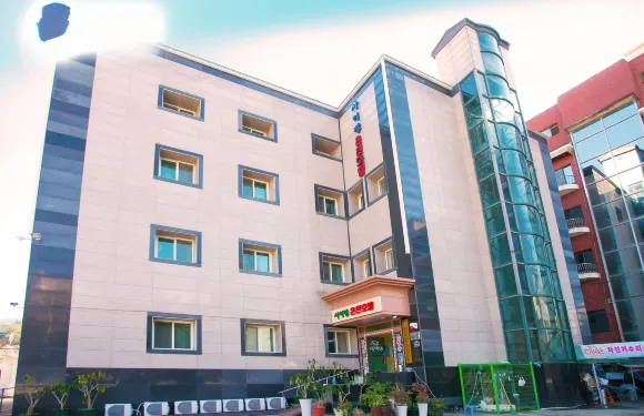 水安堡塞班温泉酒店