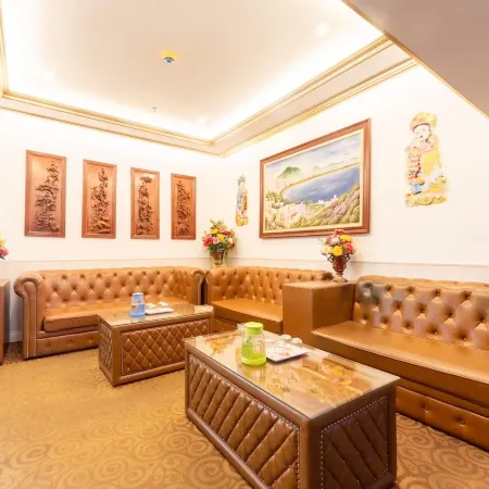 Huong Viet Hotel Quy Nhon - Beachfront