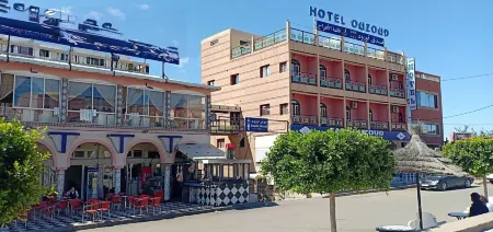 Hotel Ouzoud Отели в г. Азилаль