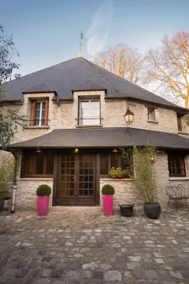 Hostellerie de la Porte Bellon Hotels in Chamant