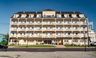 Gateway Hotel & Suites, Ascend Hotel Collection