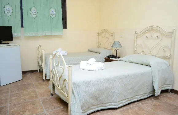 艾吉日特日斯莫拉瑪達樂納酒店