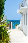 Beachfront Property! New Everything w/ AC & WiFi