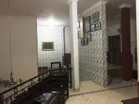 Hotel O Guest House Bu Iin Syariah - 2-Star