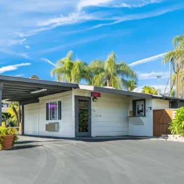 Fallbrook Country Inn