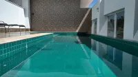 AlphaPark Hotel - piscine