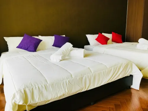 Seaview 3Bedroom Family Suite for 8p with Balcony Hôtels à : Tanjung Tokong