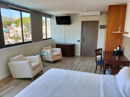 Hotel 153