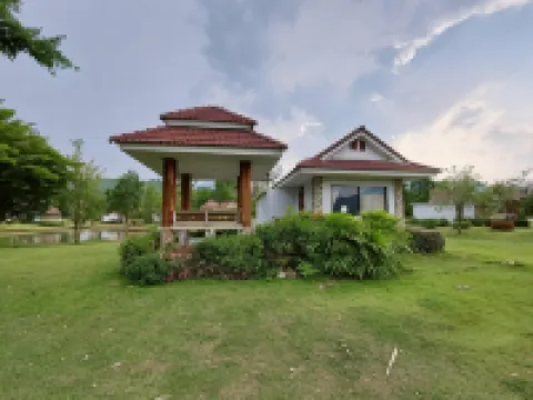 Tanaosri & Creekside Resort Hotels near Mon Kai Restaurant
