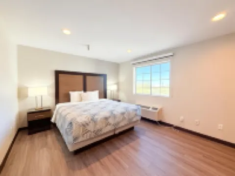 開間 6 套房 圖森，亞利桑那 – 機場 / 基諾體育綜合體