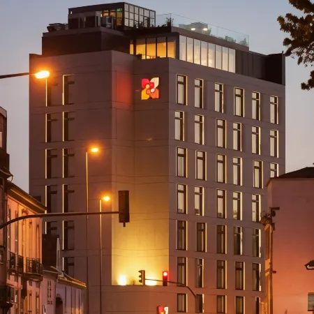Hotel Premium Porto Downtown Отели рядом с достопримечательностью «Театр Колизей-Порту»