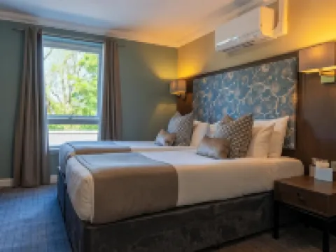 Nevis Bank Inn Hotels in Fort William