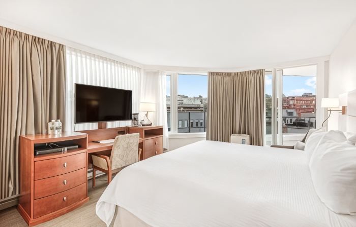 Victoria Regent Waterfront Hotel & Suites