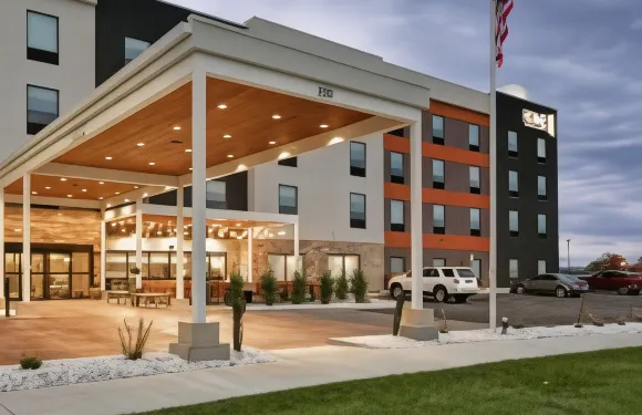 卡本戴爾希爾頓惠庭酒店