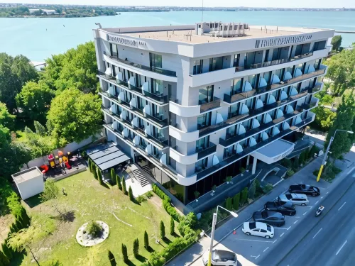 Panoramic Mamaia Hotel