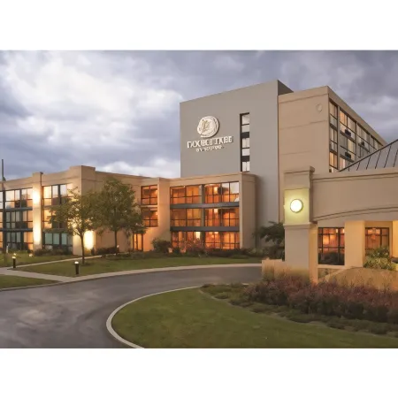 DoubleTree by Hilton Hotel Chicago - Arlington Heights