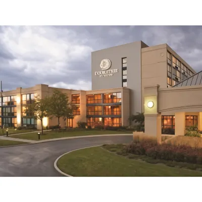 DoubleTree by Hilton Hotel Chicago - Arlington Heights Hotels in Cook County