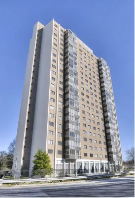 City Center Access and Free Wifi - Charming Urban Retreat