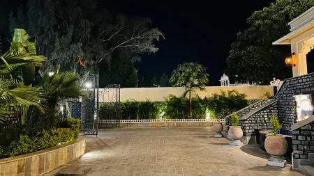 The Trishala Vilas (A Luxury Boutique Hotel & Spa) Отели рядом с достопримечательностью «Sri Sonana Khetlaji Navi Dham»