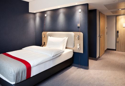 홀리데이 인 익스프레스 렘샤이드 바이 IHG