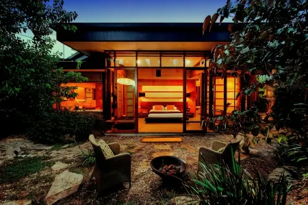 Sticky Rice Villas Отели рядом с достопримечательностью «Маунт Лофти Ботаник Гарден»