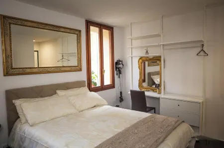 De Caesar Suite Pordenone Historical Center Отели в г. Province of Pordenone