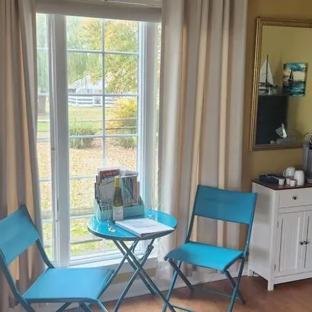 BAYSIDE BUNGALOW