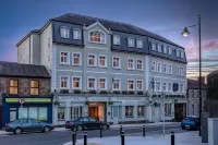 The Newgrange Hotel Отели в г. 