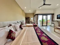 Mejore Beach Hotel Отели рядом с достопримечательностью «Пляж Амед»