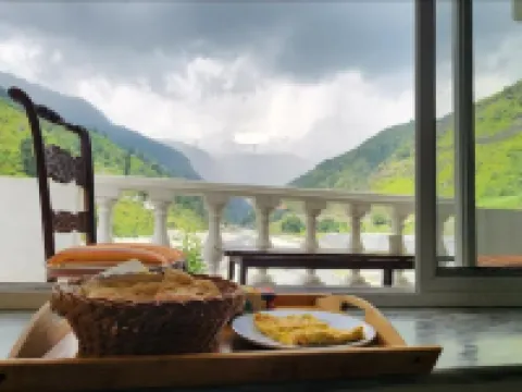 Alpha Riverside Hotels in Kaghan