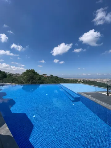 The Ray Hotel and Studios Hotels near Jelly Beans Park