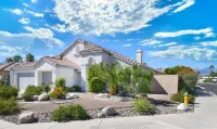 Golf, Tennis, and Hiking: Unveil the Desert Oasis!
