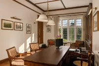 The Hill Club - 3-Star