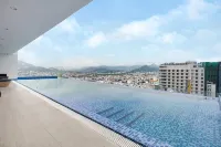 Nagar Hotel Nha Trang - Infinity Pools