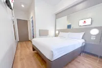 Red Planet Quezon Timog