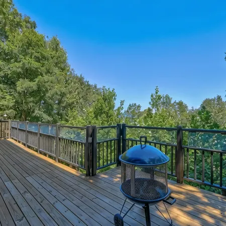 Carson's Run on Cedar Mountain--Cozy retreat with spectacular mountain views.