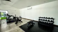 2-bedroom condo in phenomenal Jacó with AC, WiFi, fitness room