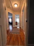 Cozy Stay Near DT w/Deck and Fenced Yard - 4つ星