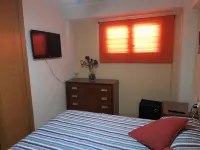 Beachfront apartment 40 k. from Valencia, services all year round, - Homestays