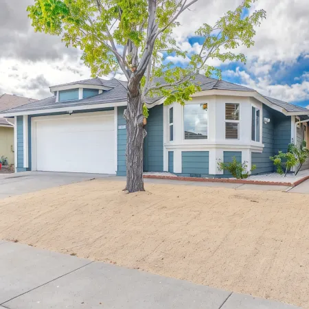Modern Western Retreat Pet Friendly 4 bed 2 bath