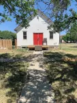 4 bedrooms 3 bath, Tranquil Home, Master suite & Jet tub, Mins from Hot Springs