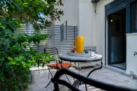 Athenian Riviera Prestige 2 bedroom - 발코니