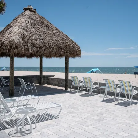 Sunset Boulevard - Beachfront with Tiki hut